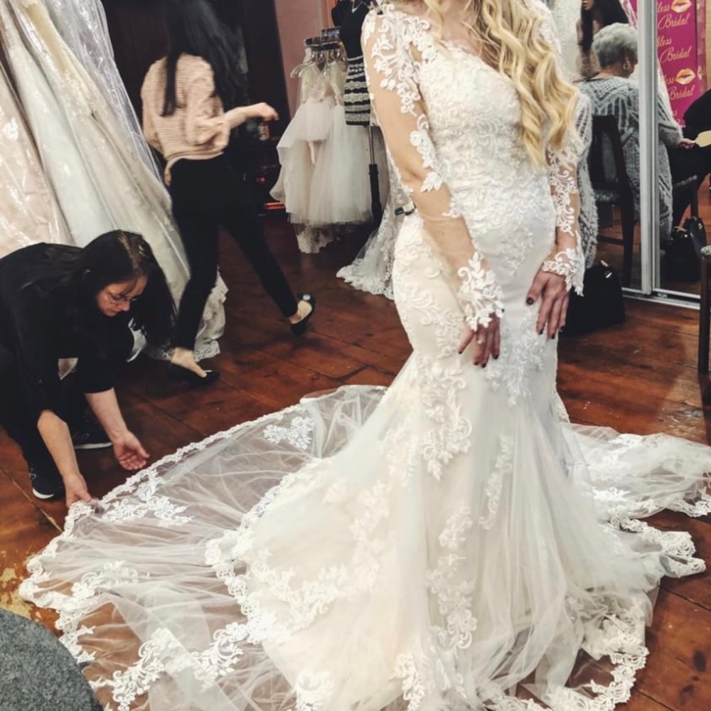 Justin Alexander Wedding Dress